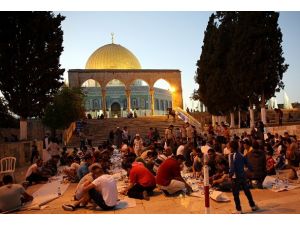 Türk yardım derneklerinden Mescidi Aksa’ya çıkarma