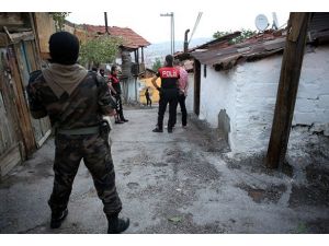 "Şafak Operasyonu"nda 12 tutuklama