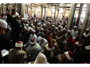 Darbe Ezher şeyhi ile alimleri karşı karşıya getirdi