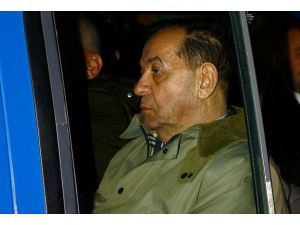 Özden Örnek ameliyat oldu