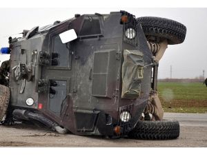 Askeri araçta 12 yaralı