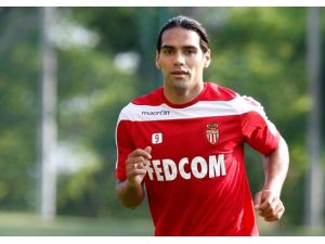 Avrupa'da futbol kriz dinlemedi