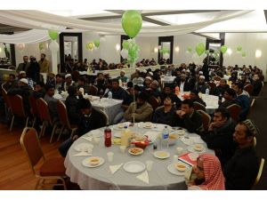 Arakanlı Müslümanlara Avustralyalı Türk gençleri sahip çıktı