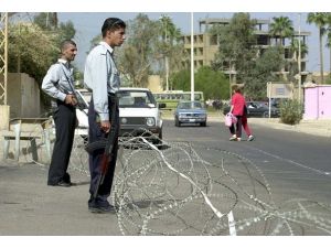 Yol kesen silahlı kişiler 14 şoförü öldürdü