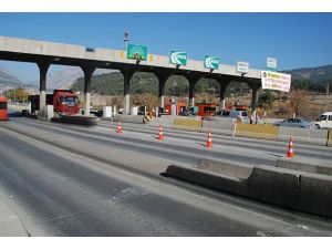 Köprü ve otoyollar darphane gibi çalıştı