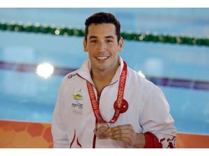 Hedefi yarı final yüzmek