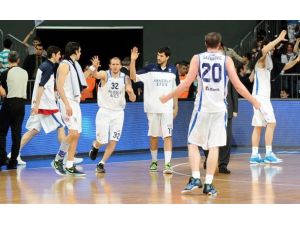 Anadolu Efes oyun kurucusunu buldu