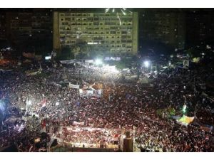 Katliam sonrası yüz binlerce kişi Adeviyye'ye akın etti