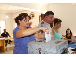 KKTC'de erken genel seçim başladı