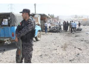 Irak'ta polis konvoyuna saldırı