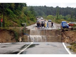Mahsur kalanlar için helikopter gönderildi