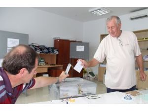 KKTC'de sandıklar kapandı