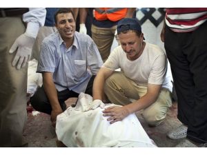 Demokrasi yanlılarına ateş açıldı