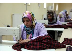 Suriye'nin elbiseleri Kilis'ten