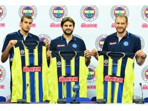 Fenerbahçe Ülker'de imza şov