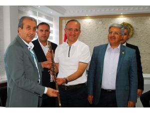 Barışa ve kardeşliğe sahip çıkmalıyız