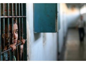 25 Filistinli tutuklu 2 hafta sonra serbest kalacak