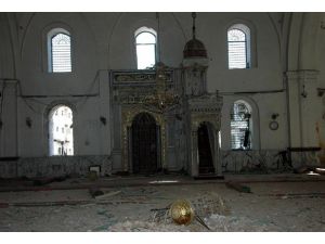 Camiyi bombaladılar