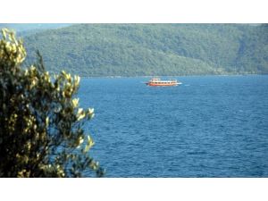 Marmaris'te tur teknesi yandı