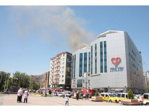 Diyarbakır'daki Özel Veni Vidi Hastanesinde yangın
