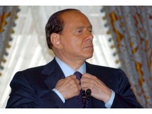 Berlusconi'nin cesazına onama
