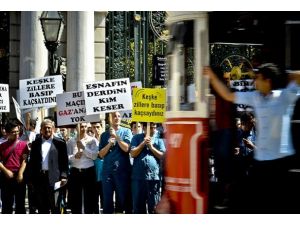 Beyoğlu esnafı Gezi Parkı eylemlerini protesto etti