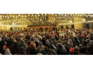 İslam aleminde Kadir Gecesi coşkusu