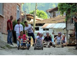 Karadeniz'in kadın "rallicileri" yarışa hazırlanıyor