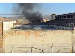 Keles Cezaevi'nde yangın