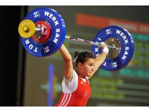 Halterin yükselen yıldızı