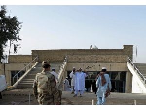 Bayram namazı kılanlara saldırı