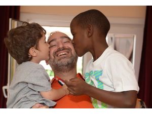 Renklerin değil sevginin kardeşliği