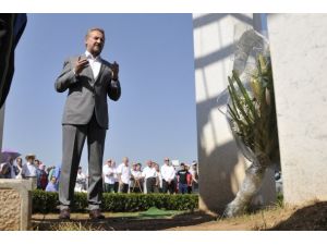 Bosna şehitlerini anıyor