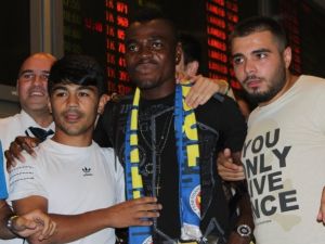 Fenerbahçe, Emenike'yi borsaya bildirdi