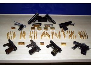 Polis suç örgütlerine göz açtırmadı