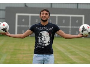 27 futbol topu ile hayatı değişti