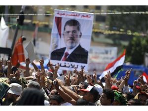 Demokrasi yanlılarına destek