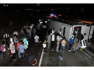 Şanlıurfa'da kaza: 1 ölü, 20 yaralı