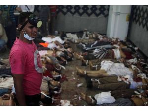 Darbe karşıtlarına katliamda bin ölü