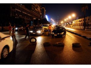 Darbe karşıtları sokağa çıkma yasağına uymadı