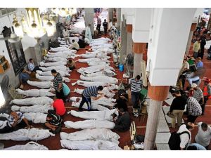 İman Camisine 310 cenaze getirildi