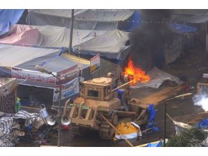 Mısır'ın ulusal birliği dün bozuldu