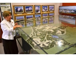 Enkazdan en kalabalık 3'üncü üniversiteye