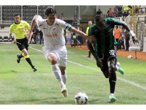 Akhisar galibiyetle başladı