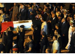 Öldürülen polisler için askeri tören düzenlendi