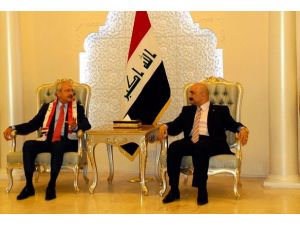 Bütün komşularımızla barış içinde yaşamak isteriz