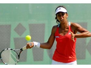 Milli tenisçi Büyükakçay ikinci tura yükseldi