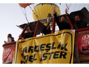 Balonlar Mısır için havalandı