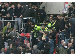 Holiganlara Twitter Cezası Geliyor