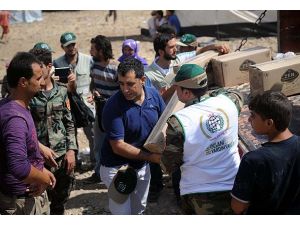 İHH'dan Irak'a sığınan Suriyeli Kürtlere yardım